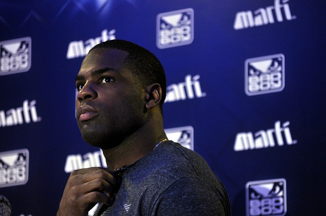 持三个角度 持三个角度